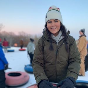 Meet your Posher, Savannah